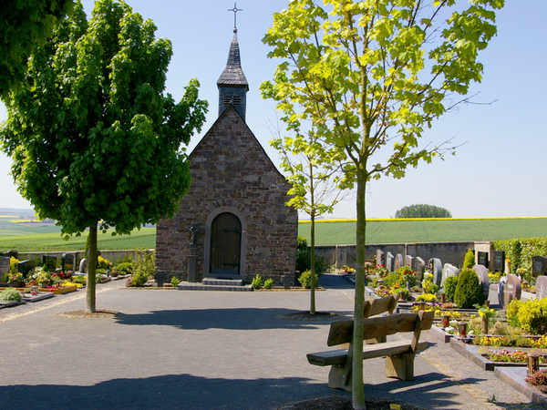 Friedhof 2